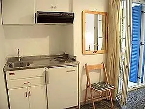 Hotel Vakhos *