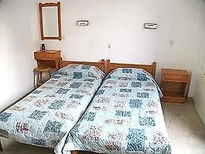 Vakhos Hotel *