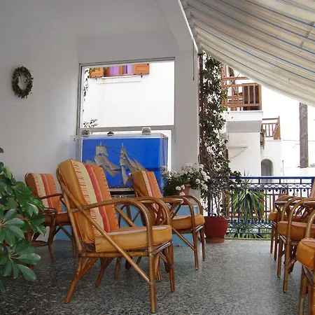 Vakhos Hotel *