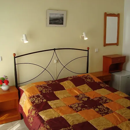 Vakhos Hotel *